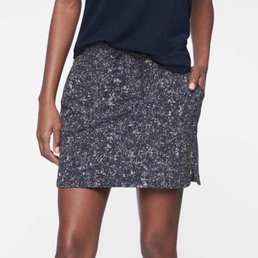 Athleta Printed Midtown Skort in Blue Size 8